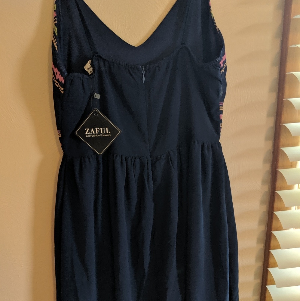 Dress - Picture 2 of 4